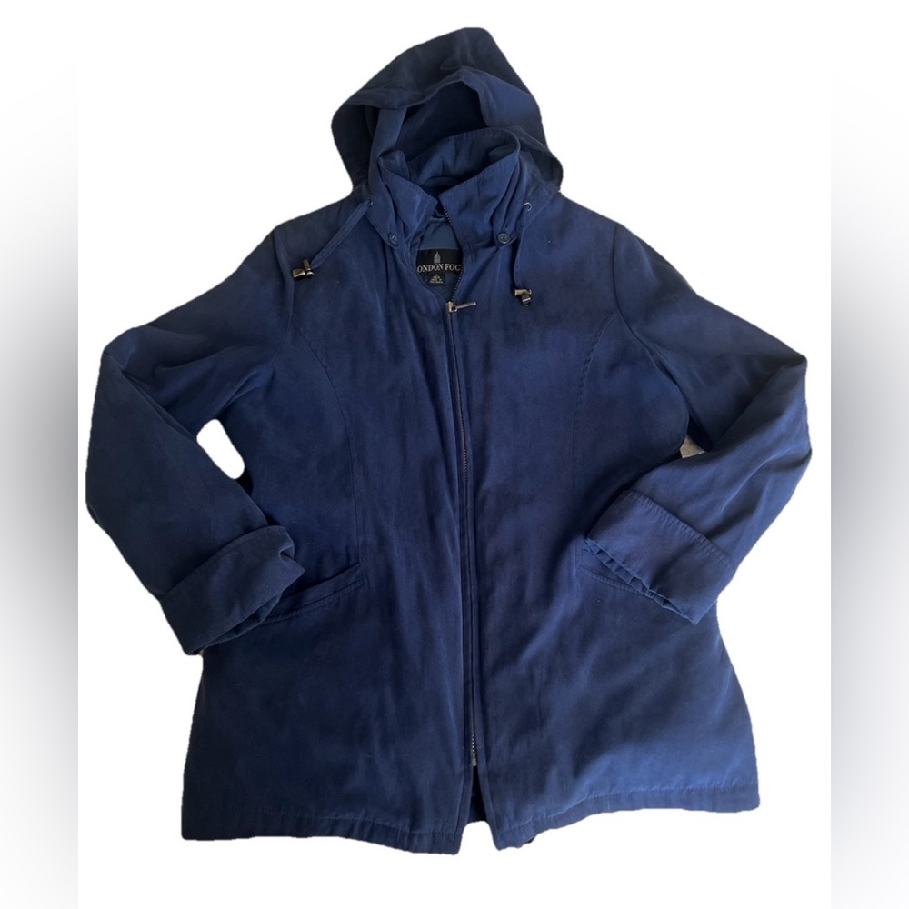 Women’s London fog trench/raincoat (medium)